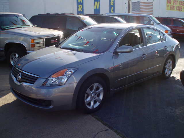 Nissan Altima 4 Door