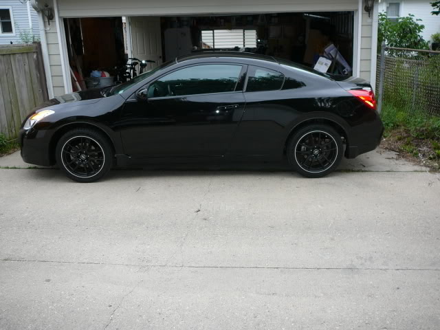 Nissan Altima All Black