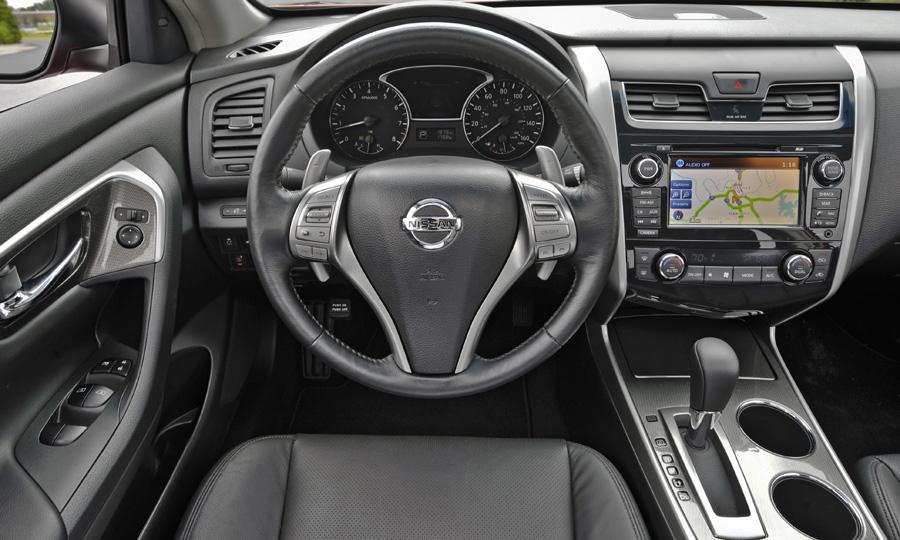 Nissan Altima All Black