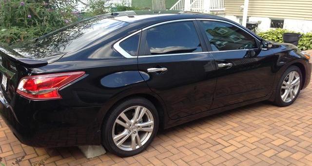 Nissan Altima Black 2014