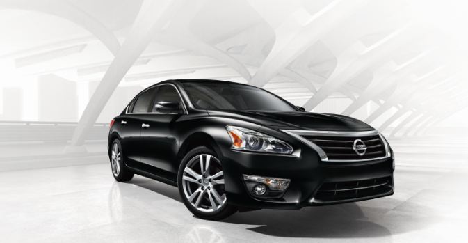 Nissan Altima Black 2014