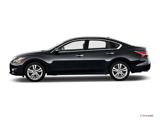 Nissan Altima Black 2014