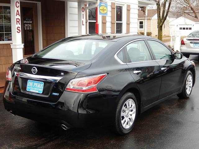 Nissan Altima Black 2014