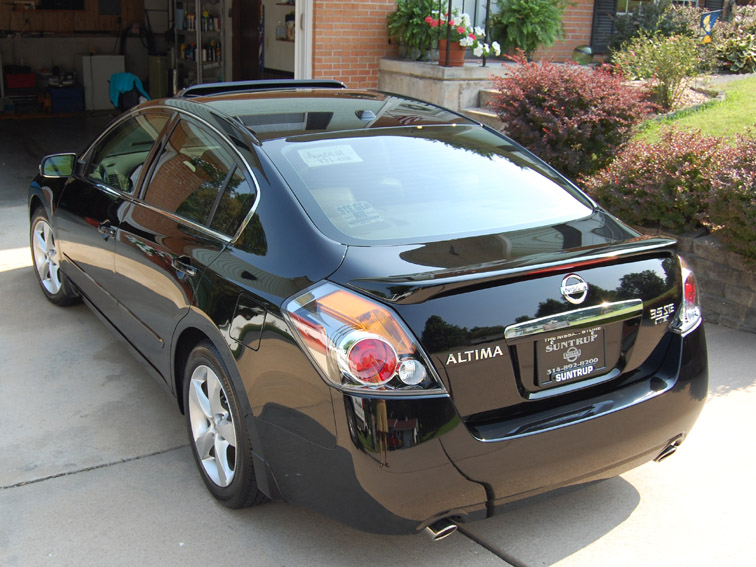 Nissan Altima Black