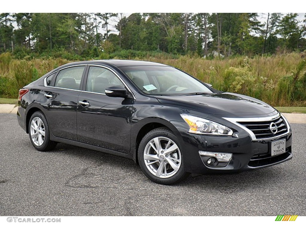 Nissan Altima Black