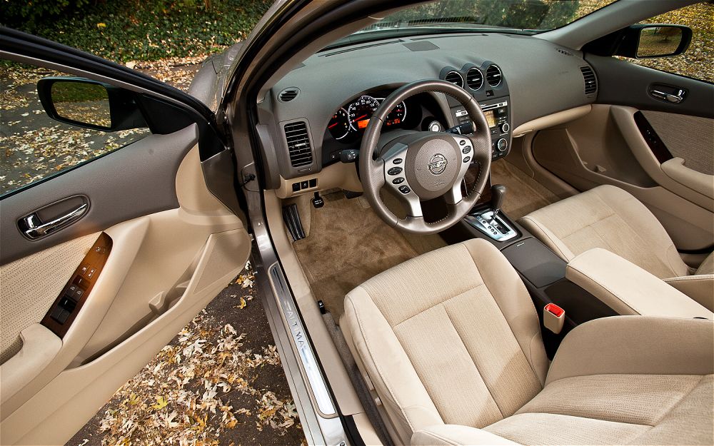 Nissan Altima Brown