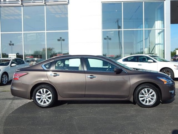 Nissan Altima Brown