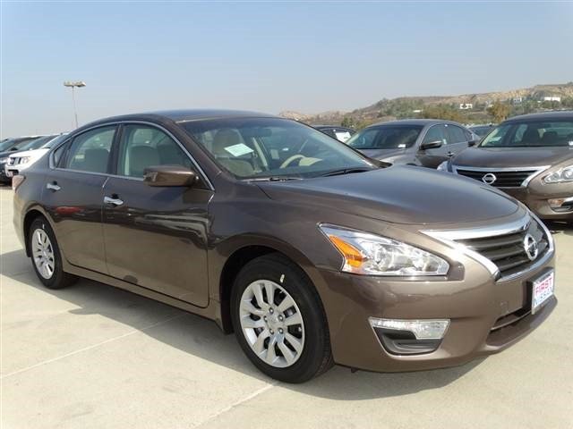 Nissan Altima Brown