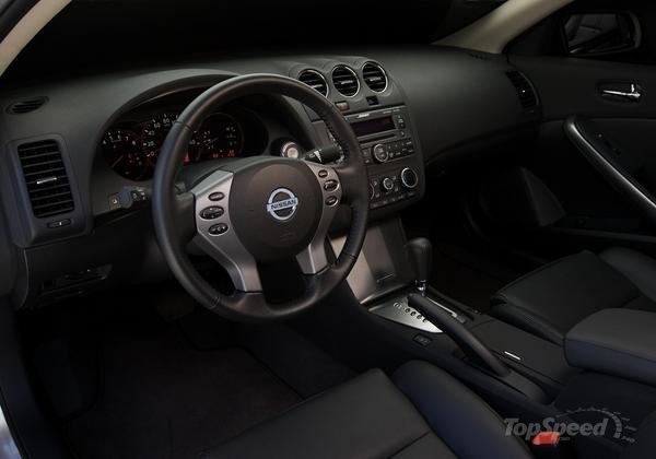 Nissan Altima Coupe 2.5 S