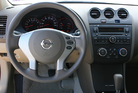 Nissan Altima Coupe 2.5 S