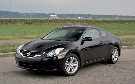 Nissan Altima Coupe 2.5 S