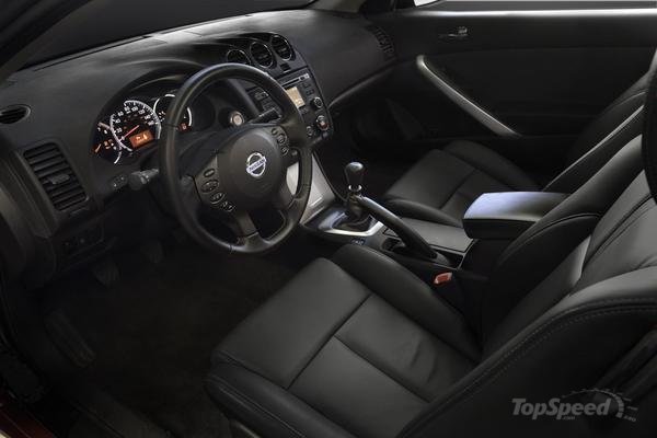 Nissan Altima Coupe 2010