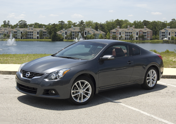 Nissan Altima Coupe 2010