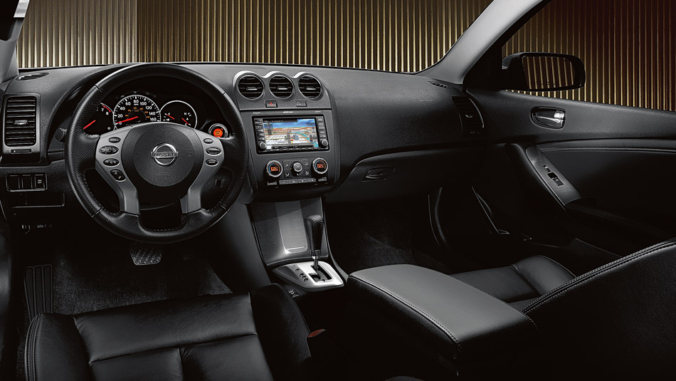 Nissan Altima Coupe 2014