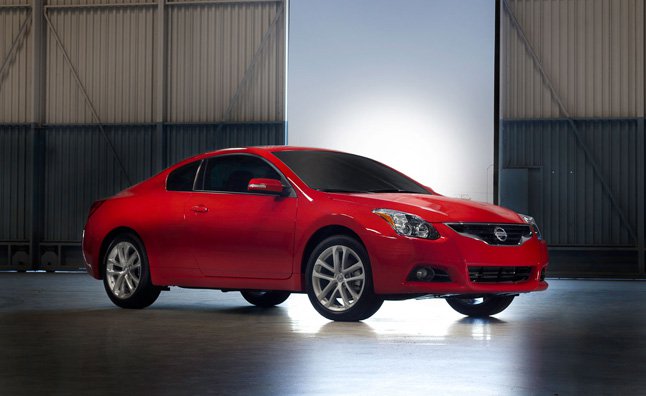 Nissan Altima Coupe 2014