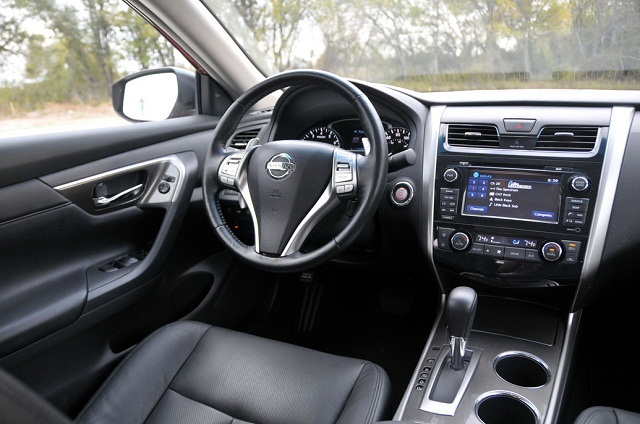 Nissan Altima Coupe 2015