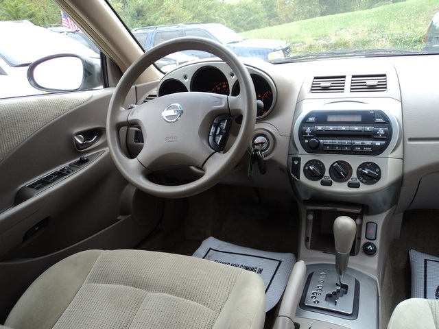 Nissan Altima Gold