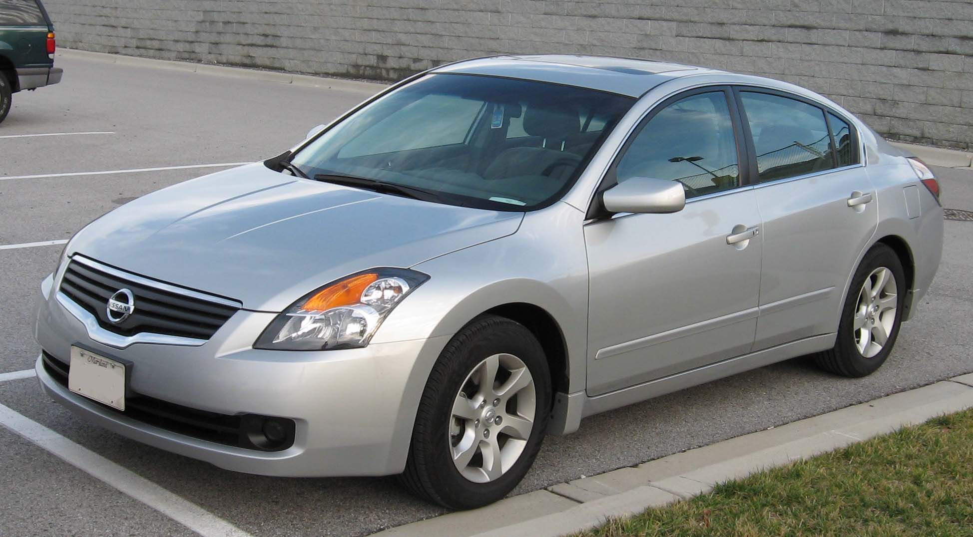 Nissan Altima Gray