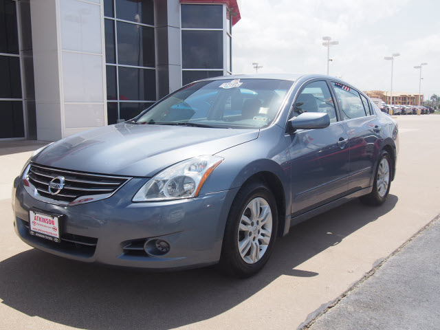 Nissan Altima Gray
