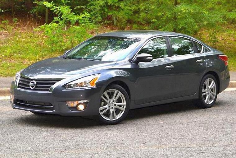Nissan Altima Gray