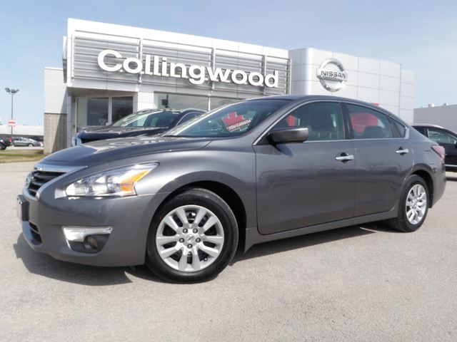 Nissan Altima Grey