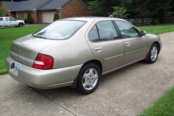Nissan Altima Gxe 2001