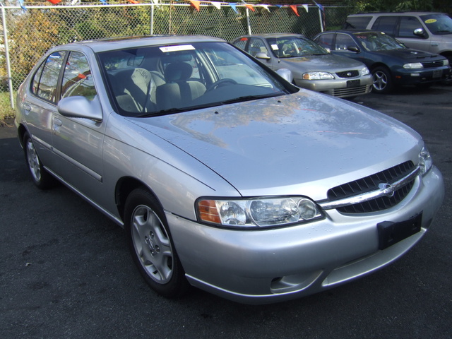 Nissan Altima Gxe 2001