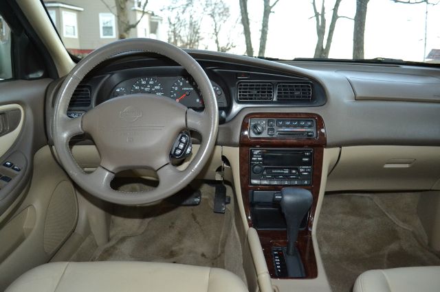 Nissan Altima Gxe 2001