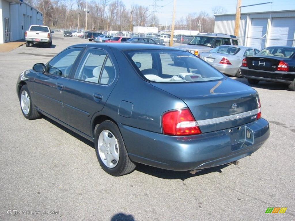 Nissan Altima Gxe 2001
