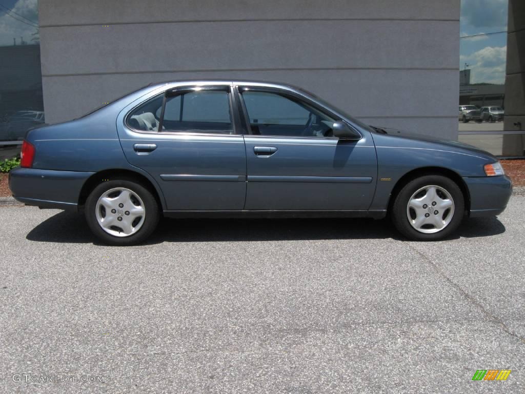 Nissan Altima Gxe 2001
