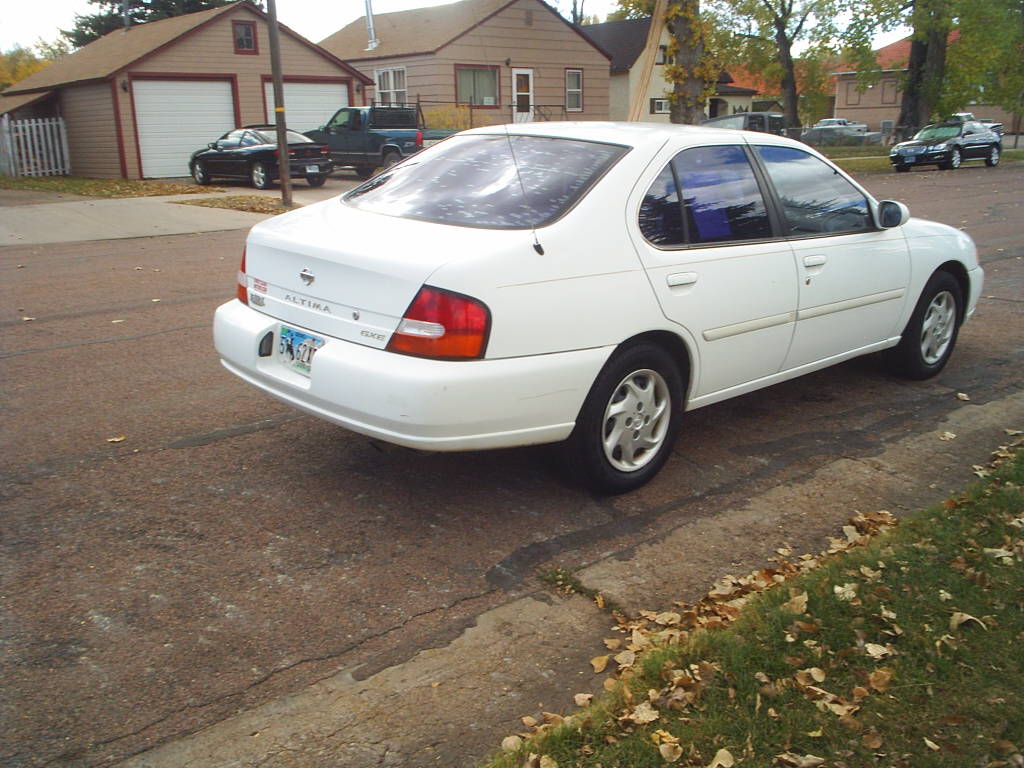Nissan Altima Gxe