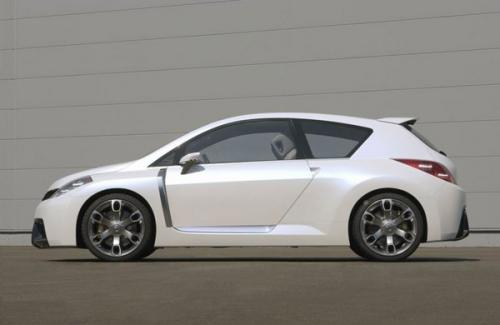 Nissan Altima Hatchback