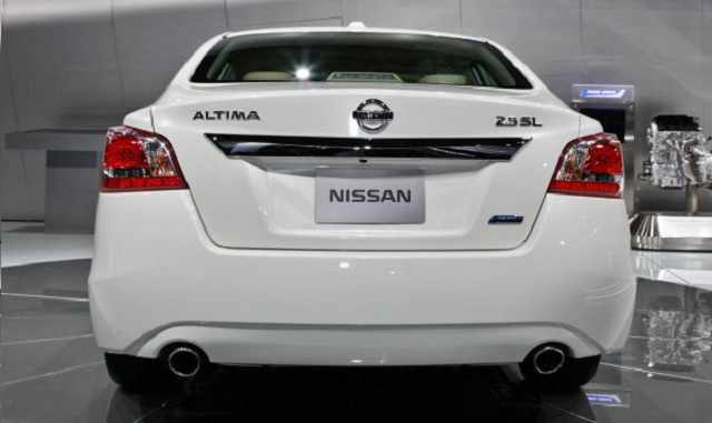 Nissan Altima Hybrid 2015