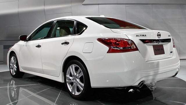 Nissan Altima Hybrid 2015