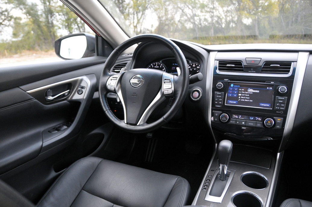 Nissan Altima Hybrid 2015
