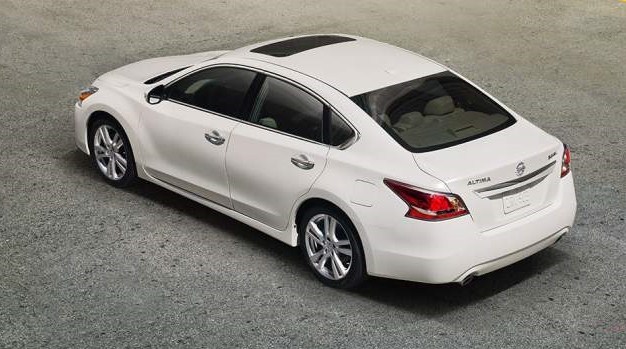Nissan Altima Hybrid 2015