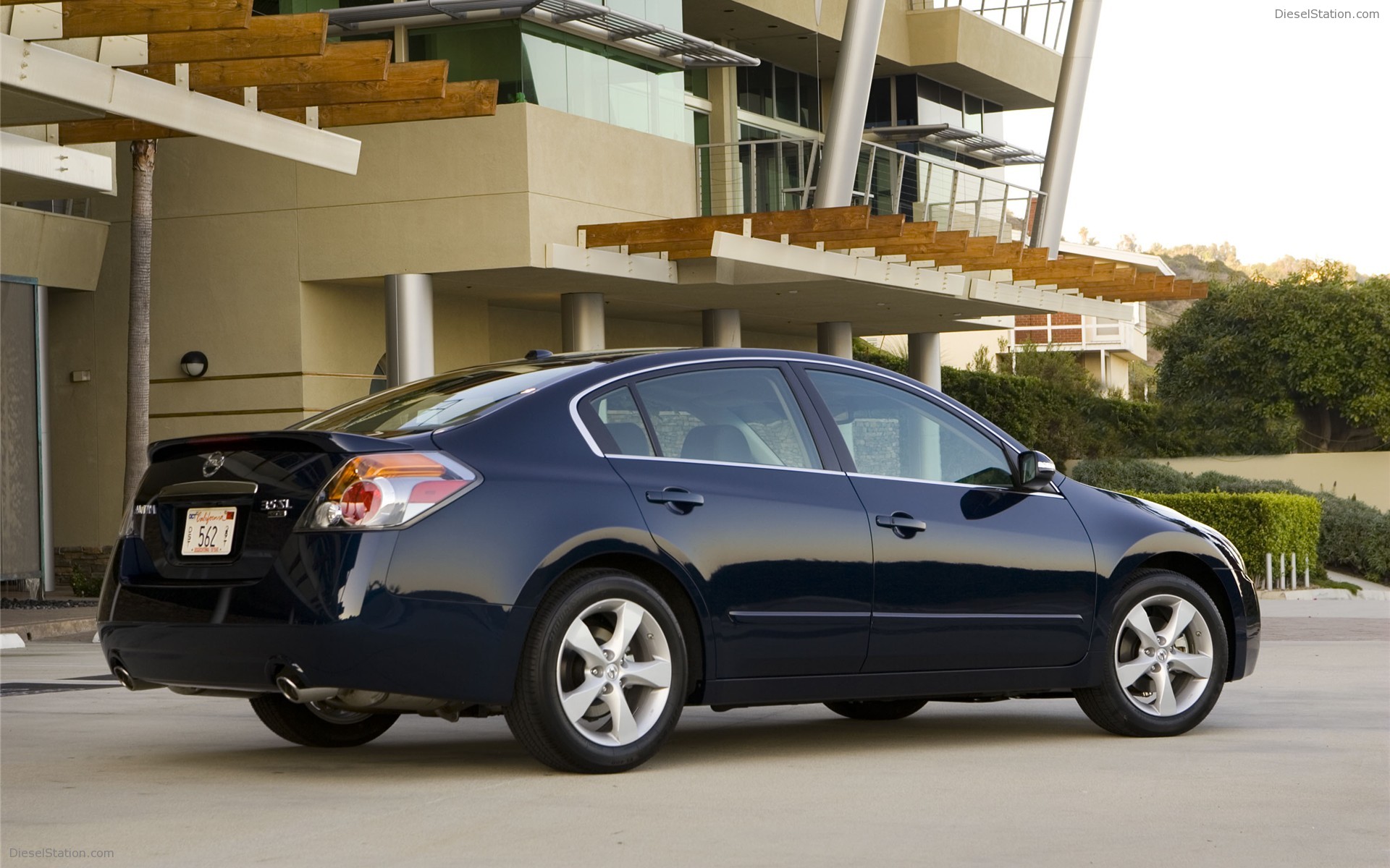 Nissan Altima Sedan