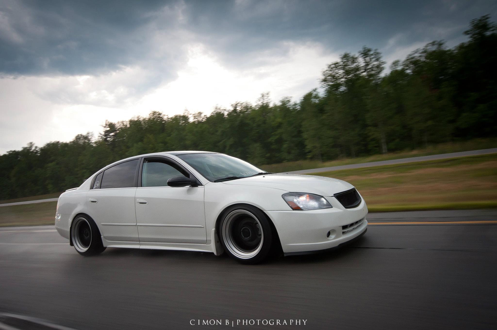 Nissan Altima Slammed