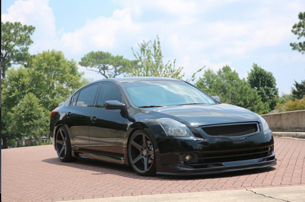 Nissan Altima Slammed