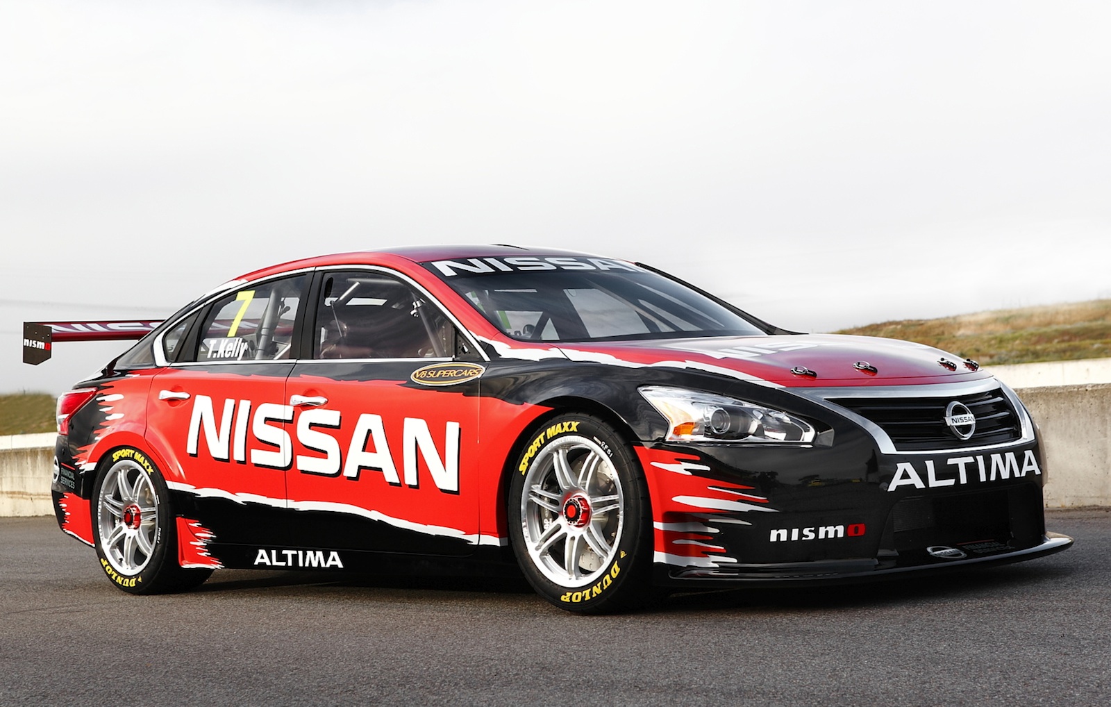 Nissan Altima V8