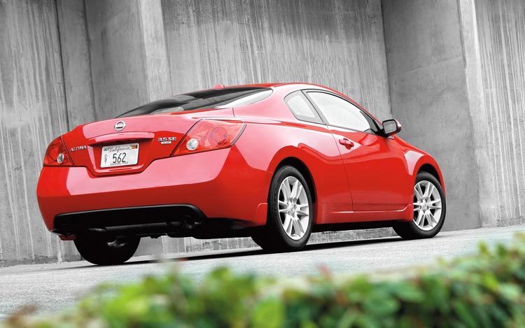 Nissan Altima Z