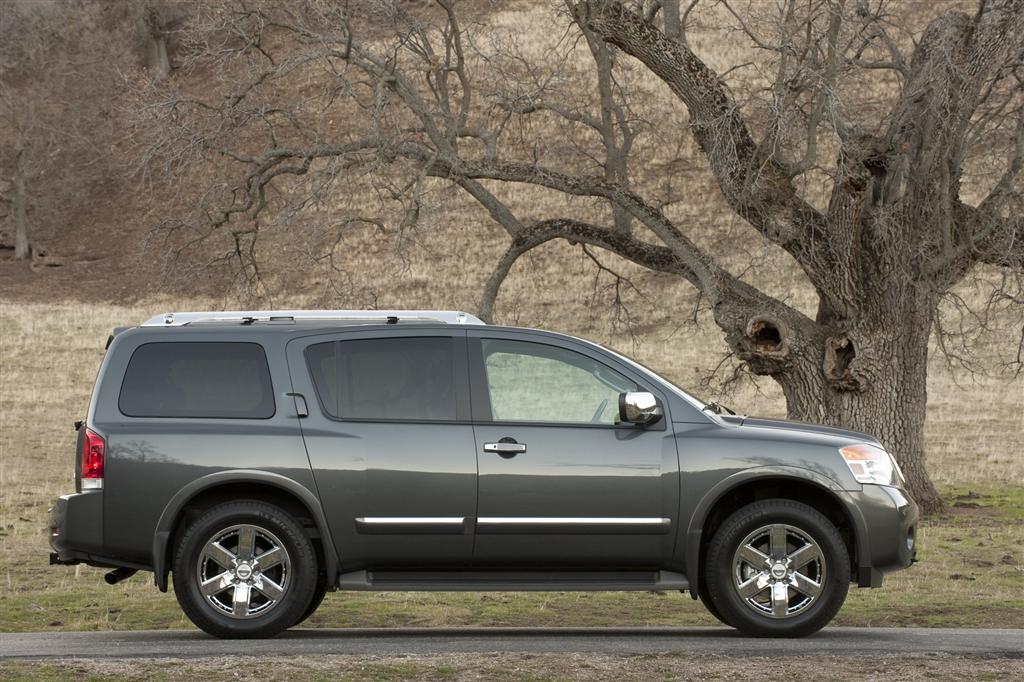 Nissan Armada V8