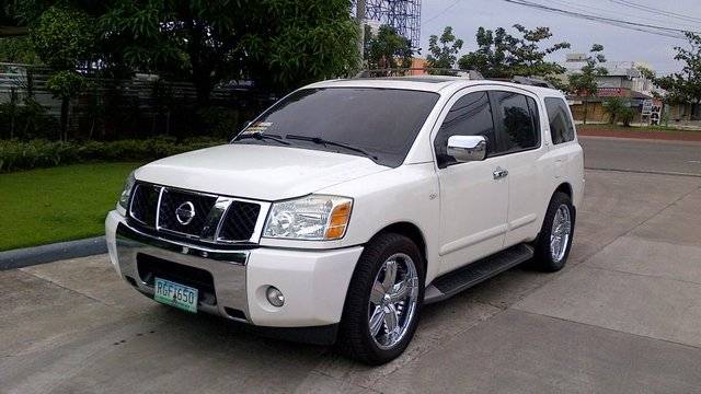 Nissan Armada V8