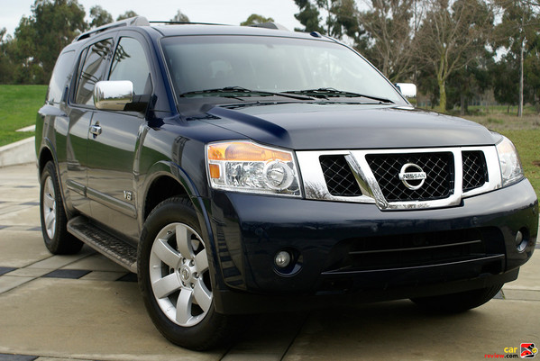 Nissan Armada V8