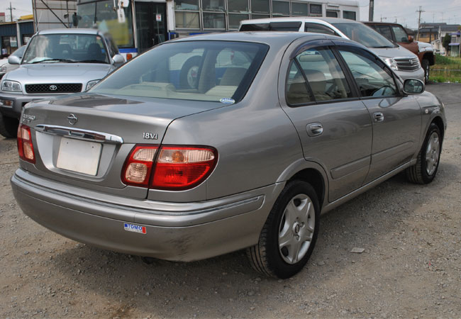 Nissan Bluebird 2003