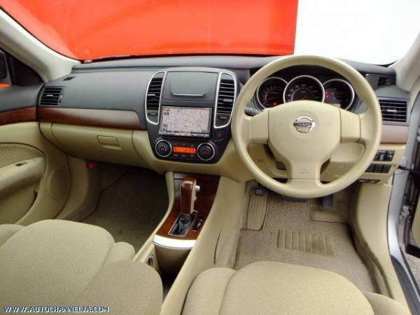 Nissan Bluebird 2010