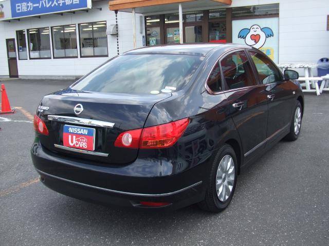 Nissan Bluebird 2010