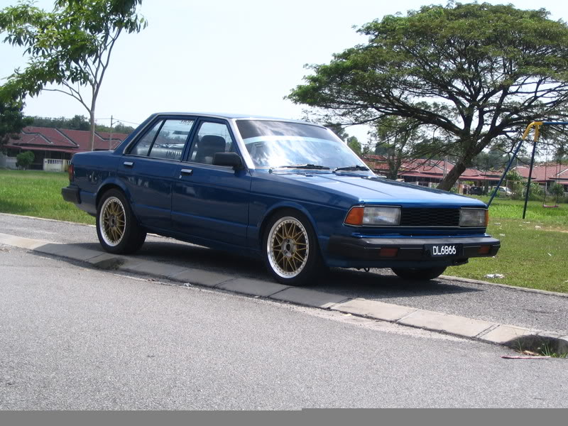 Nissan Bluebird 910