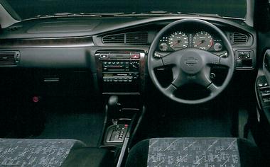 Nissan Bluebird Attesa