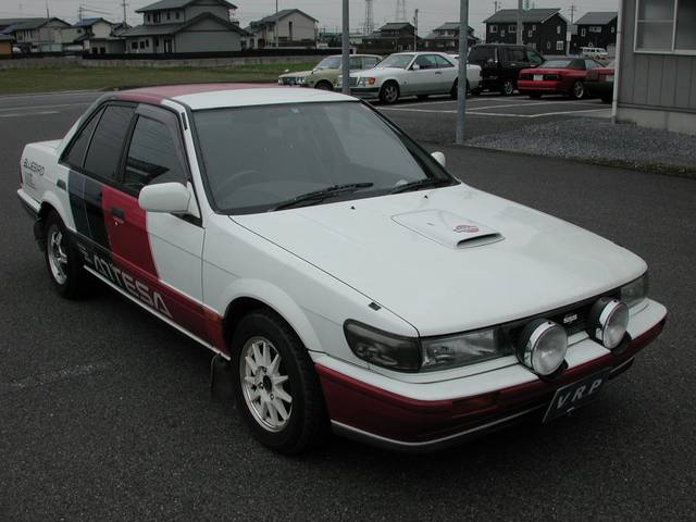 Nissan Bluebird Attesa